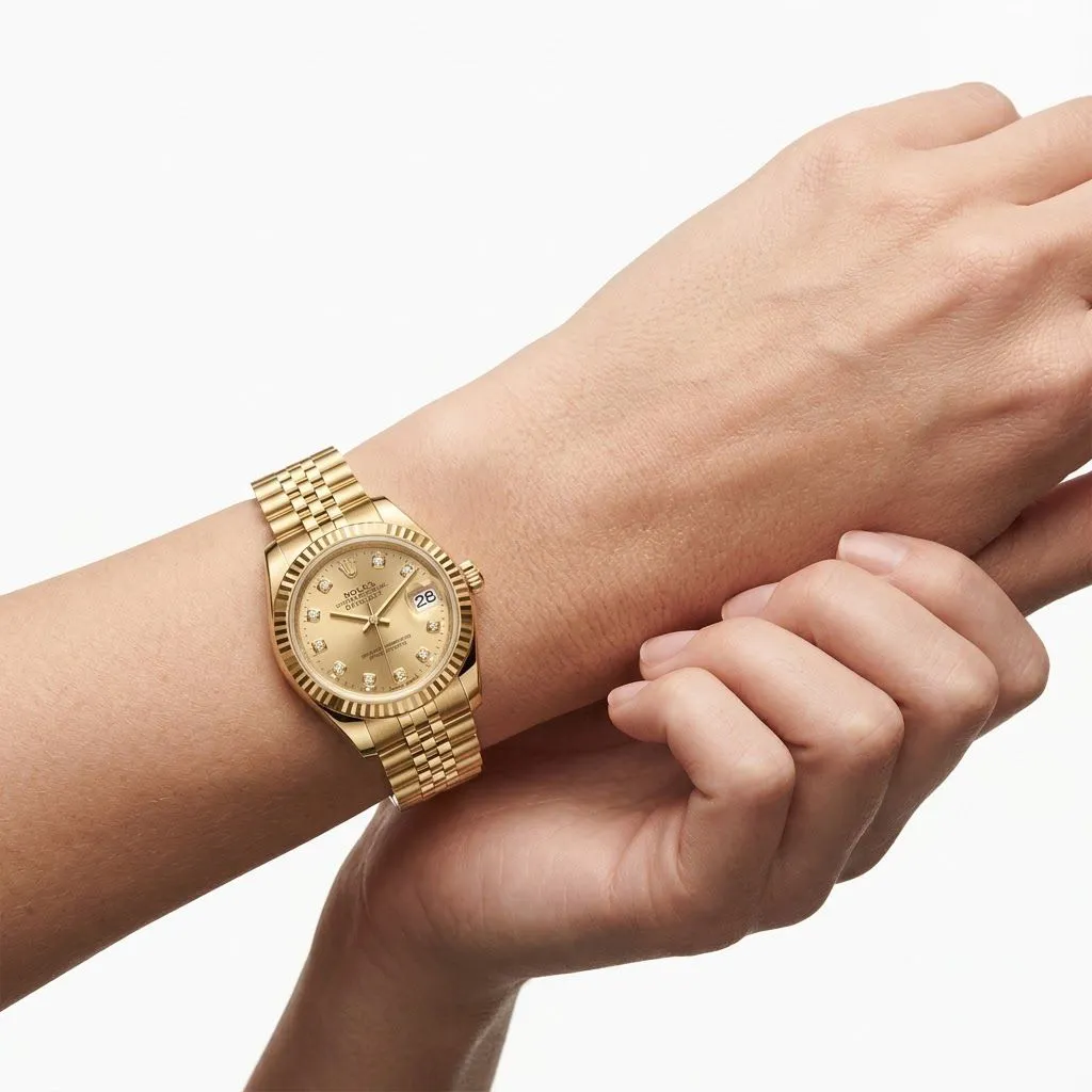 ساعت مچی زنانه رولکس دیت جاست طلایی صفحه طلایی نگین دار موتور کوارتز ژاپن
