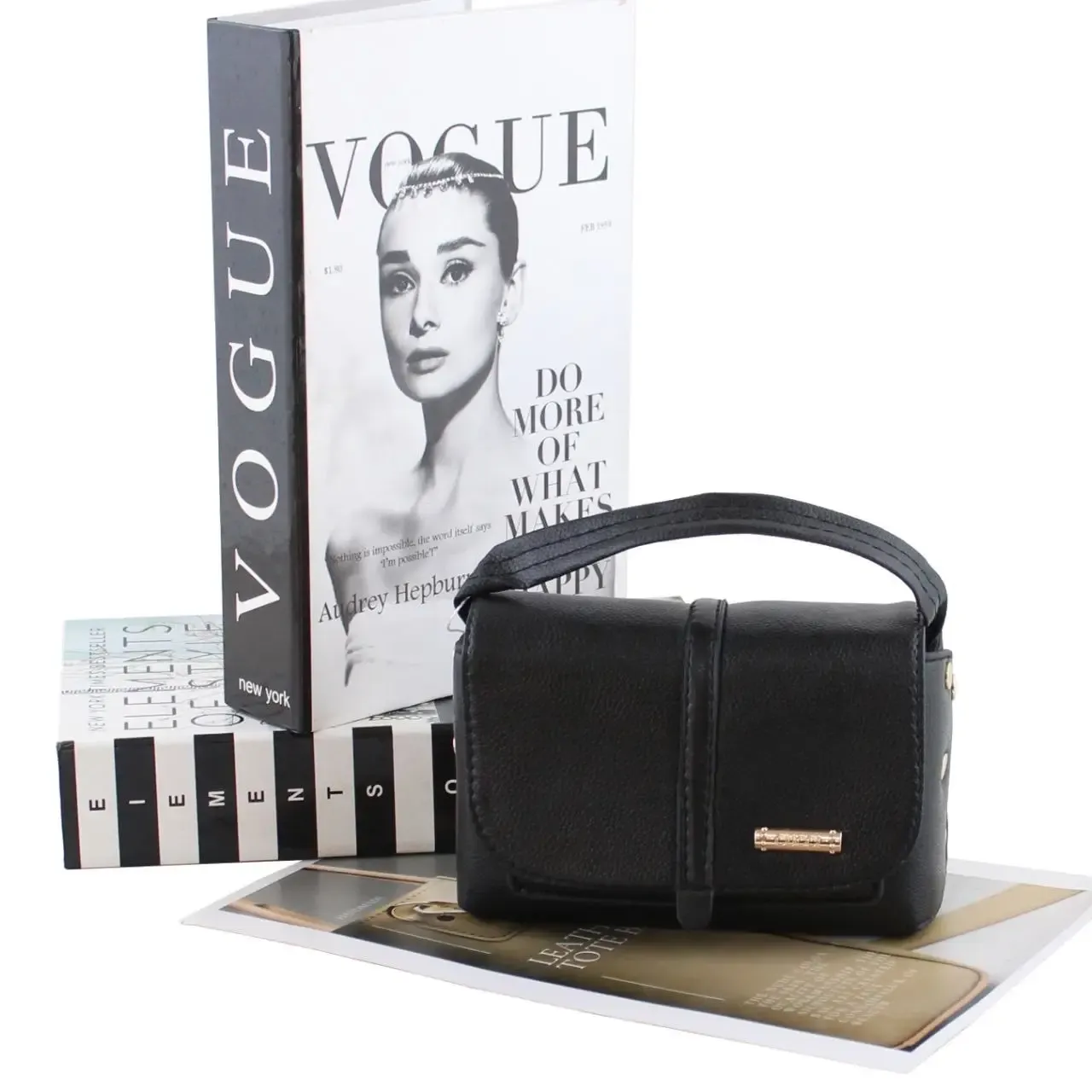 کیف پاسپورتی چرم مصنوعی اسپرت و روزمره ابعاد 20 در 12 سانتیمتر